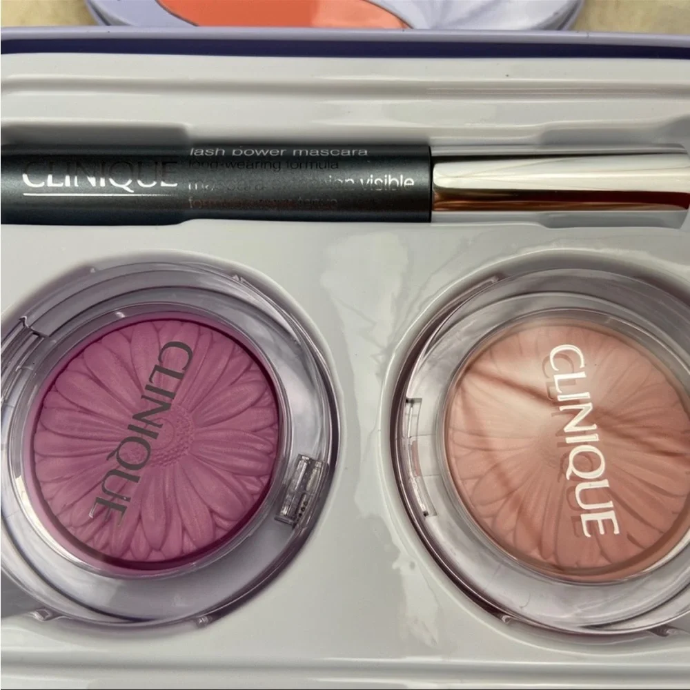 Clinique Jet Set Cheek Pop Mascara Gift Tin NEW